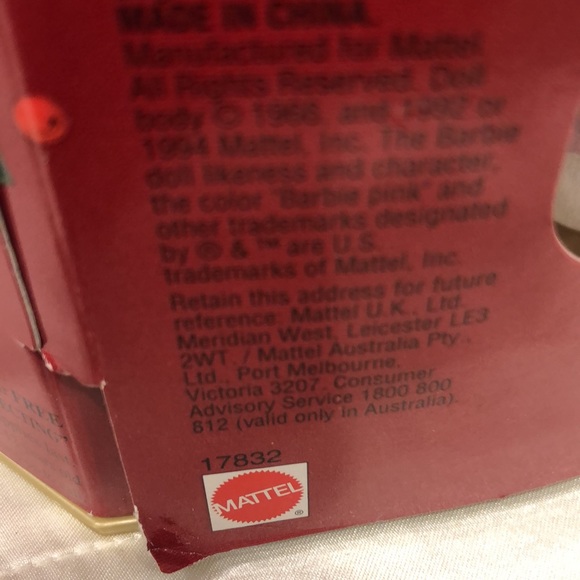 1997 Happy Holidays 10th Anniversary Barbie - Picture 8 of 16